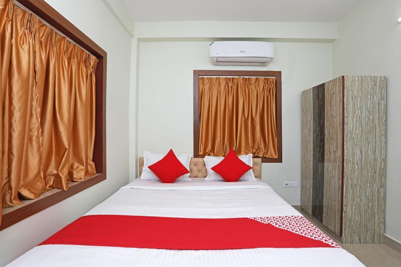 Oyo 17187 Urban Casa Hotel Calcutta Buitenkant foto