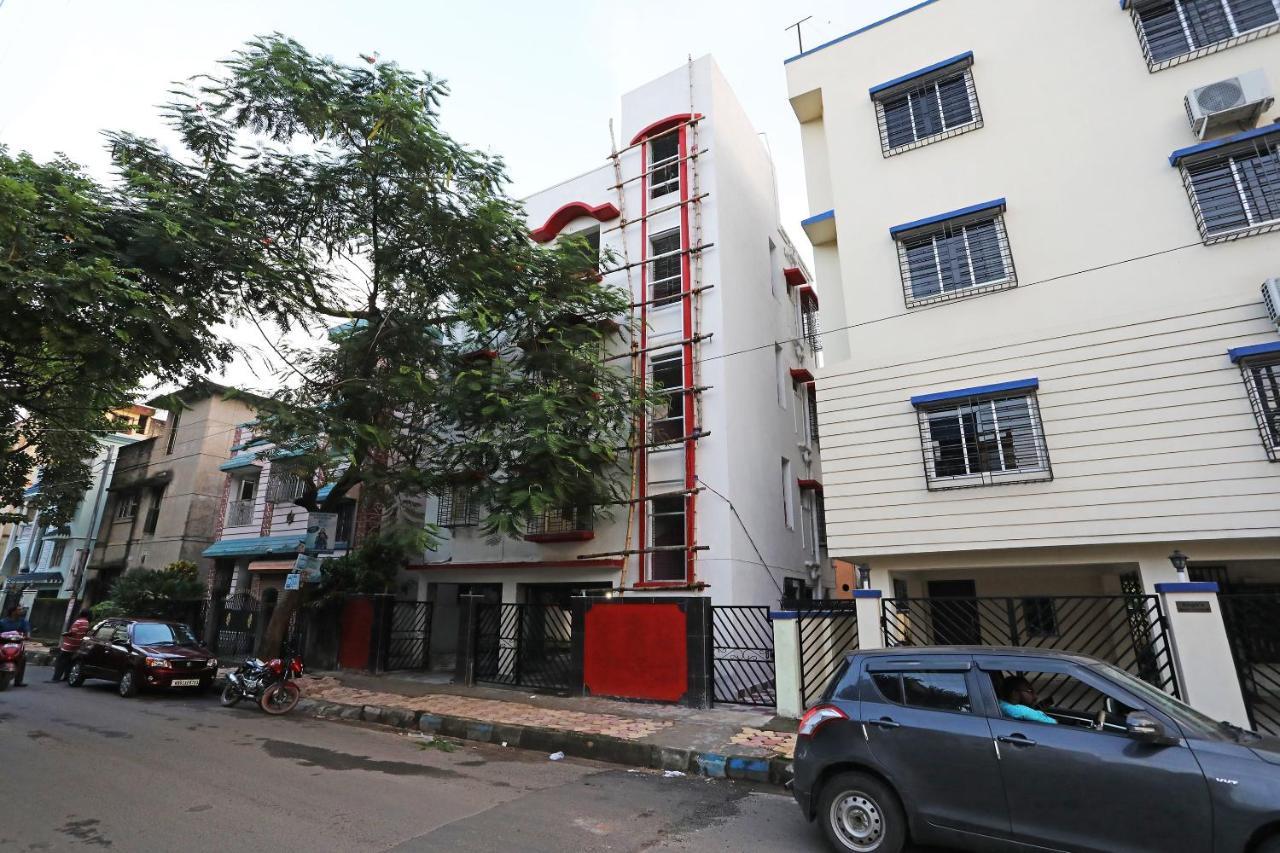 Oyo 17187 Urban Casa Hotel Calcutta Buitenkant foto
